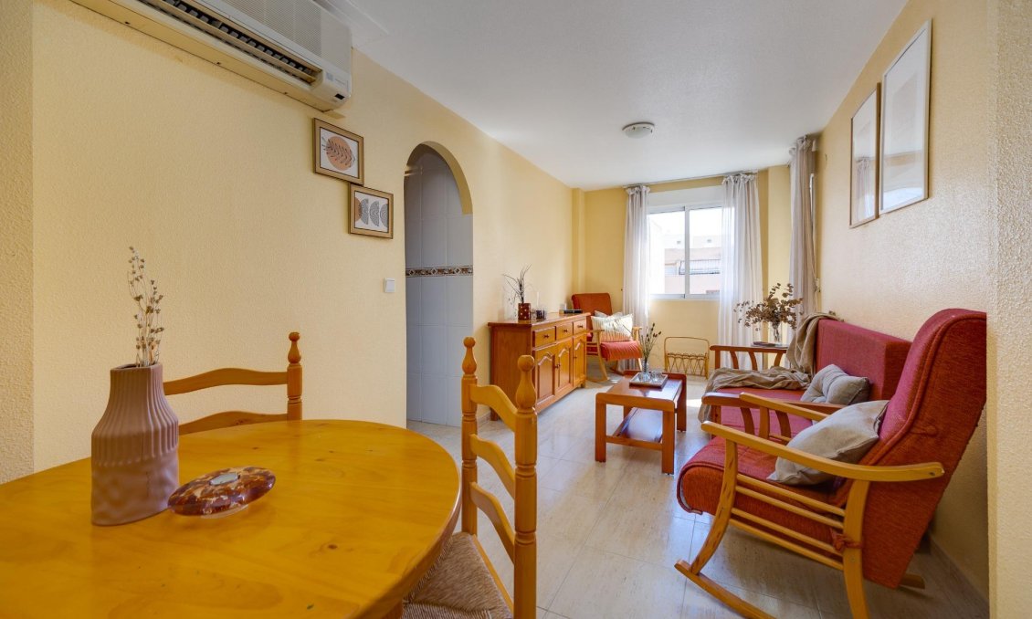 Segunda mano - Apartamento -
Torrevieja - Playa del Cura