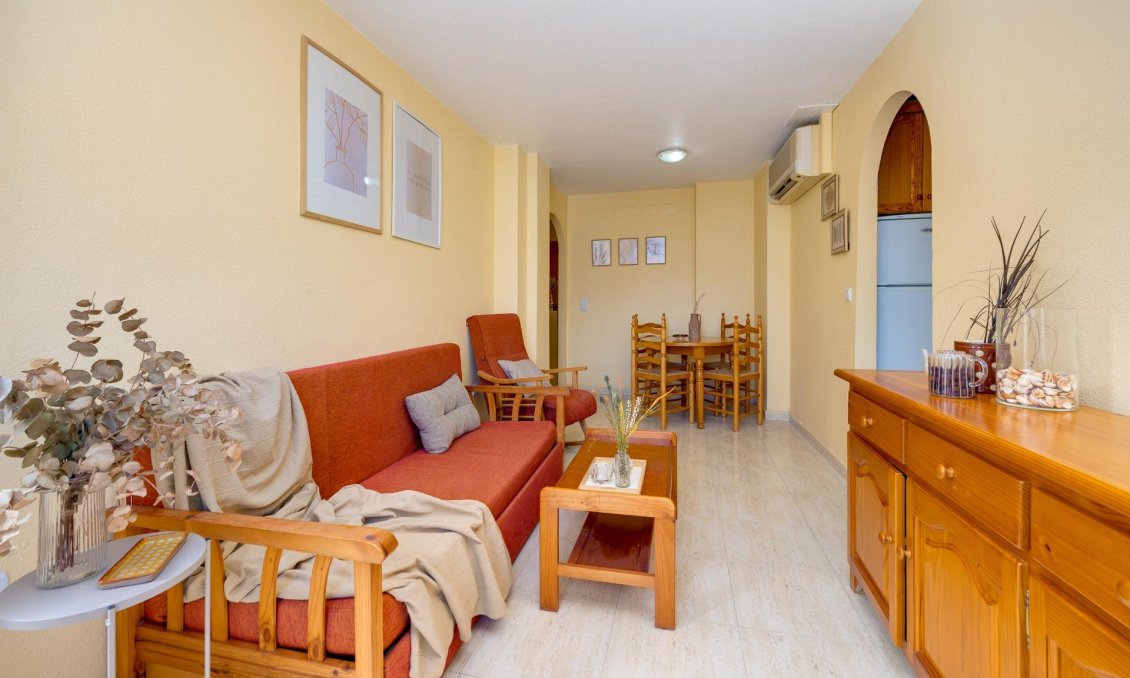 Segunda mano - Apartamento -
Torrevieja - Playa del Cura