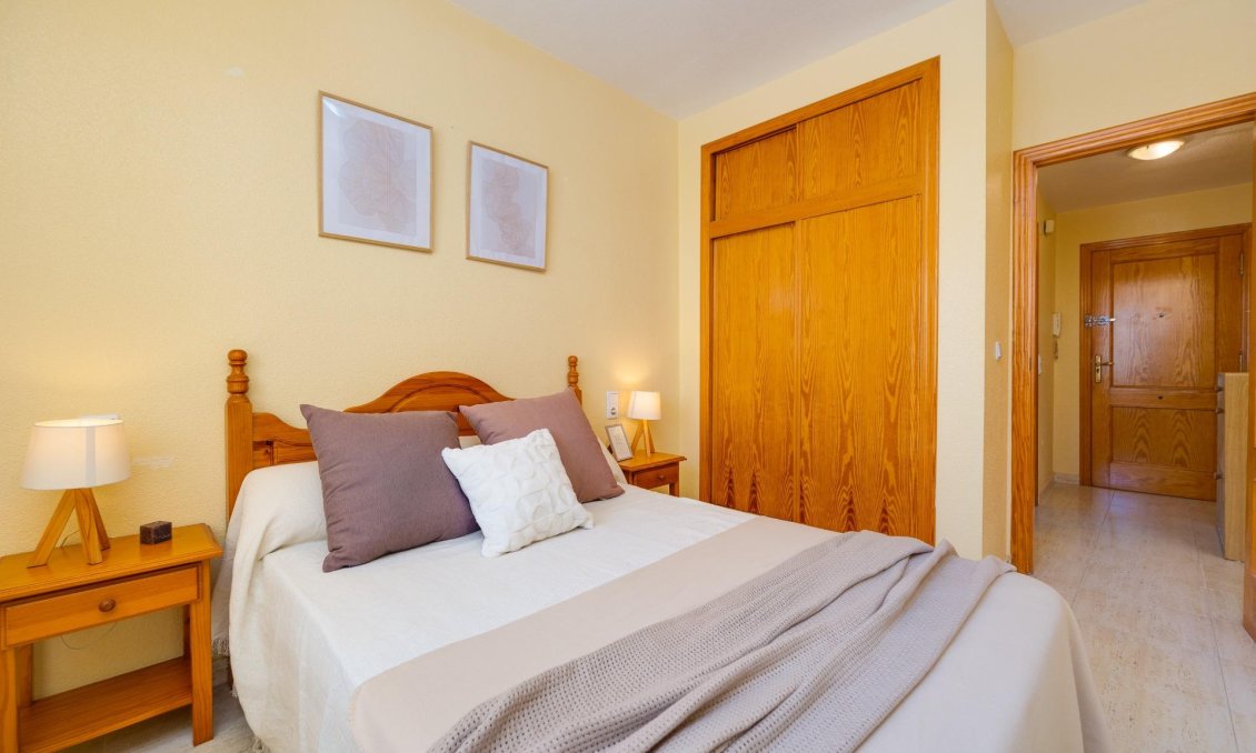 Segunda mano - Apartamento -
Torrevieja - Playa del Cura