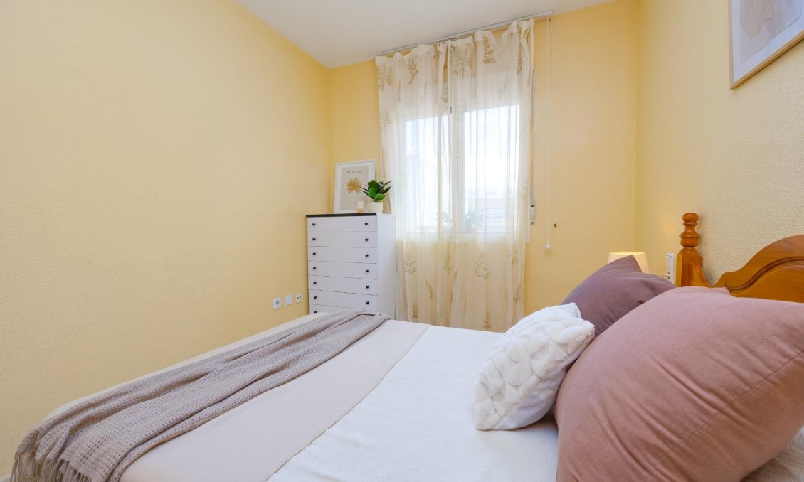Segunda mano - Apartamento -
Torrevieja - Playa del Cura
