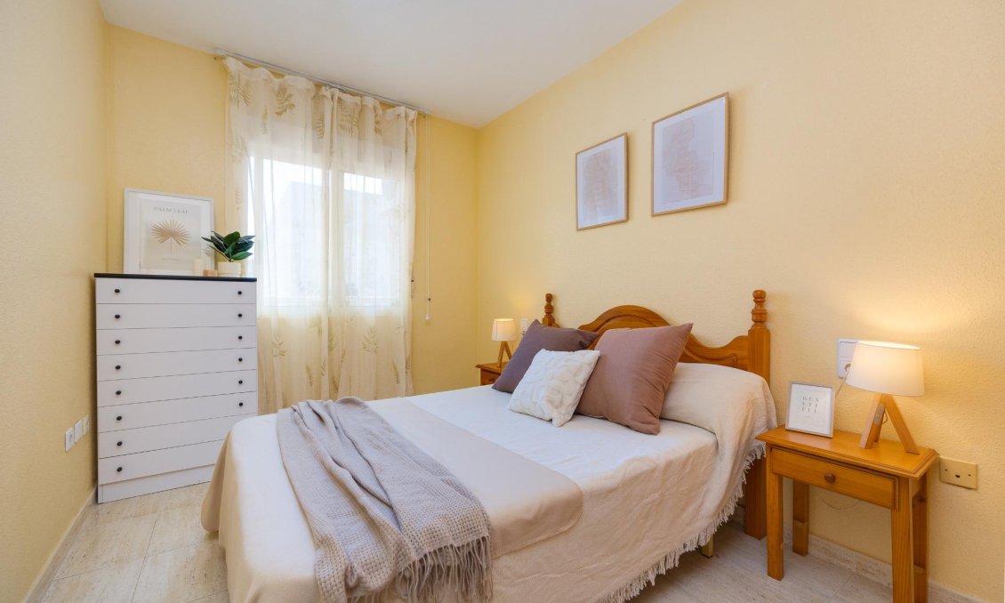 Segunda mano - Apartamento -
Torrevieja - Playa del Cura