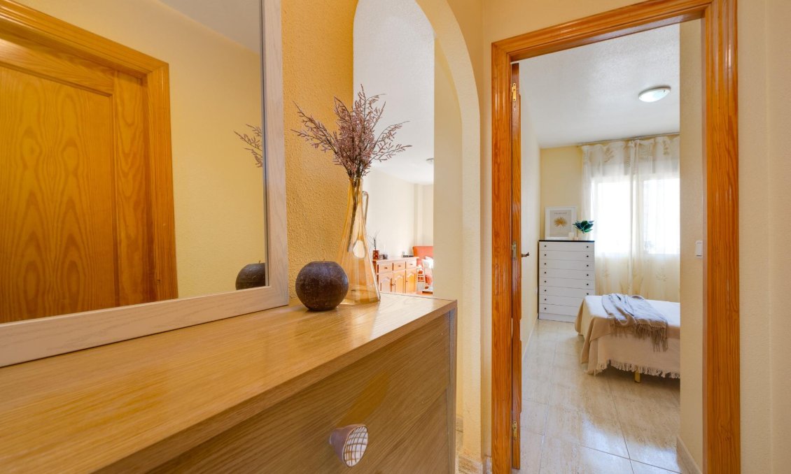 Segunda mano - Apartamento -
Torrevieja - Playa del Cura