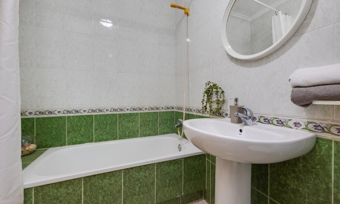 Segunda mano - Apartamento -
Torrevieja - Playa del Cura