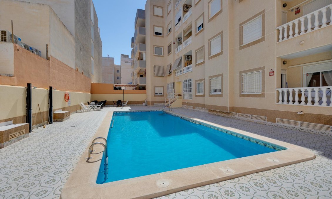 Segunda mano - Apartamento -
Torrevieja - Playa del Cura