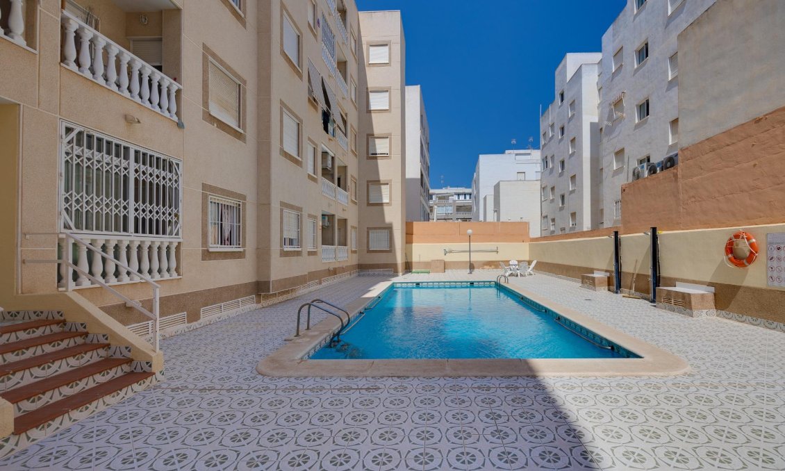 Segunda mano - Apartamento -
Torrevieja - Playa del Cura