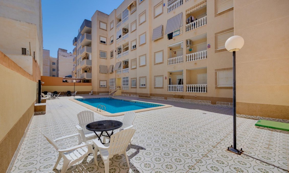 Segunda mano - Apartamento -
Torrevieja - Playa del Cura