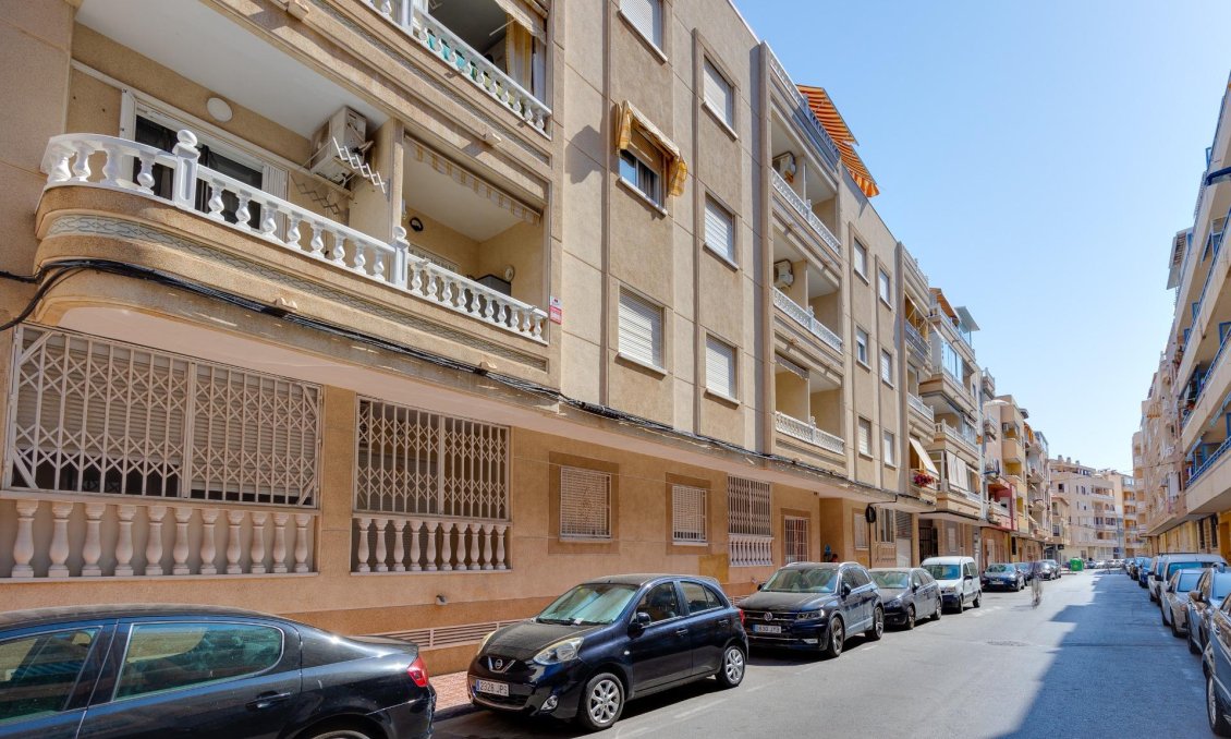 Segunda mano - Apartamento -
Torrevieja - Playa del Cura