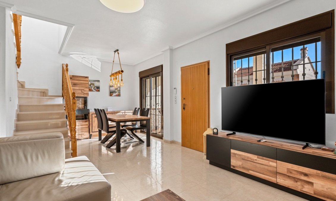 Resale - Town House -
San Miguel de Salinas - Inland