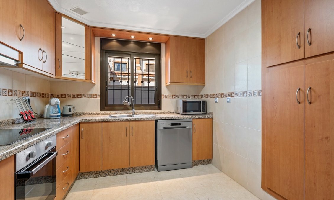 Resale - Town House -
San Miguel de Salinas - Inland