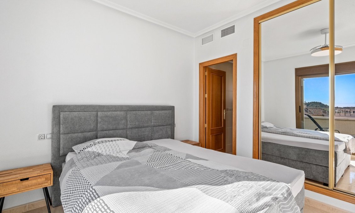 Resale - Town House -
San Miguel de Salinas - Inland