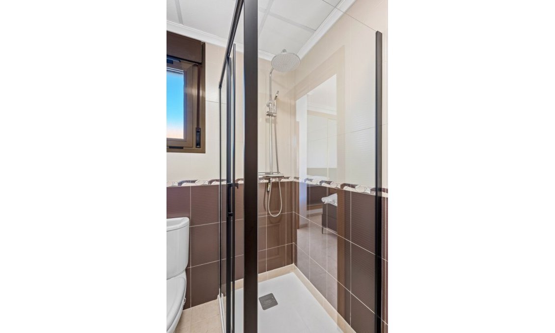 Resale - Town House -
San Miguel de Salinas - Inland