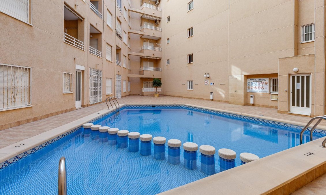 Segunda mano - Apartamento -
Torrevieja - Estacion De Autobuses