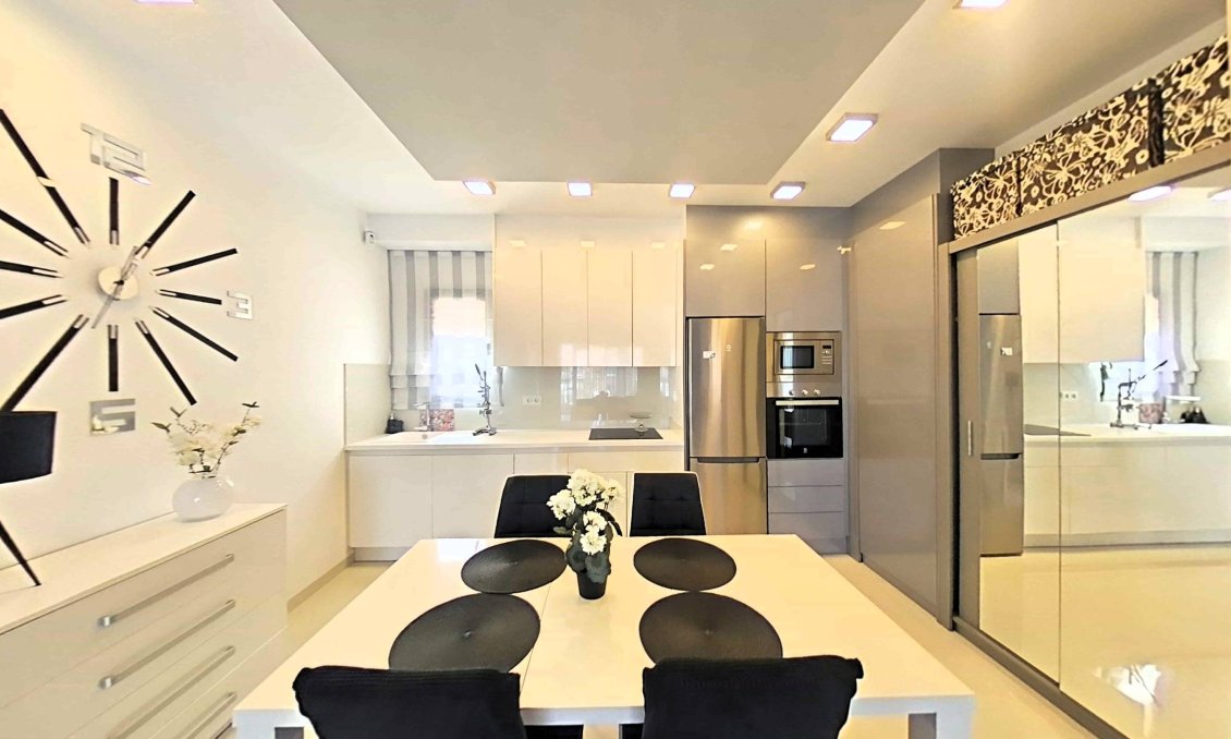 Resale - Apartment -
Pilar de la Horadada - La Torre De La Horadada