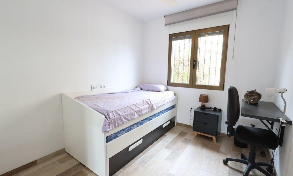 Resale - Duplex -
Cabo Roig - Costa Blanca