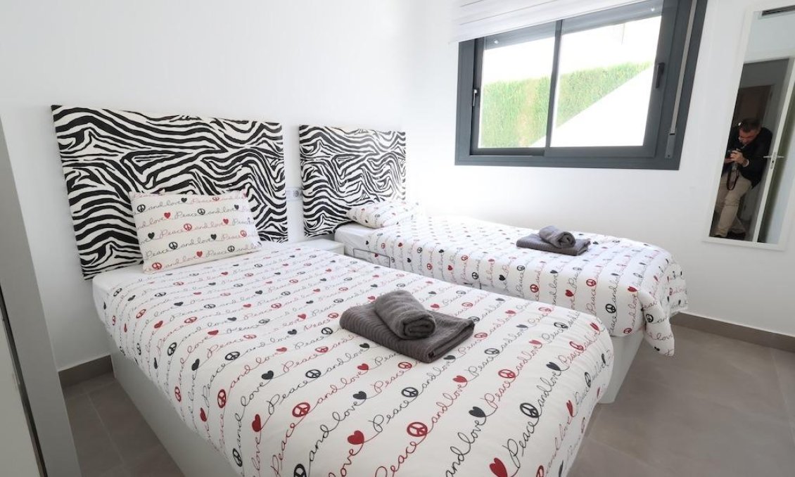 Wiederverkauf - Bungalow -
Pilar de la Horadada - Costa Blanca