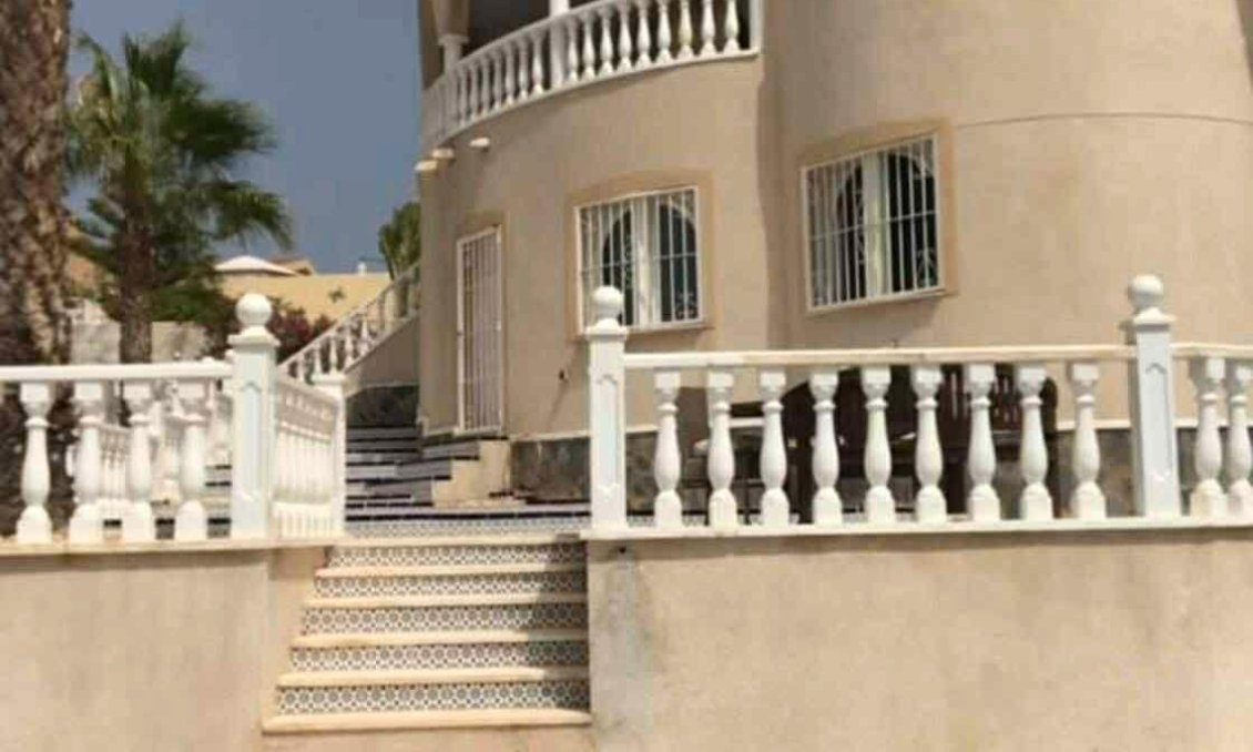 Segunda mano - Villa -
Rojales - La Marquesa