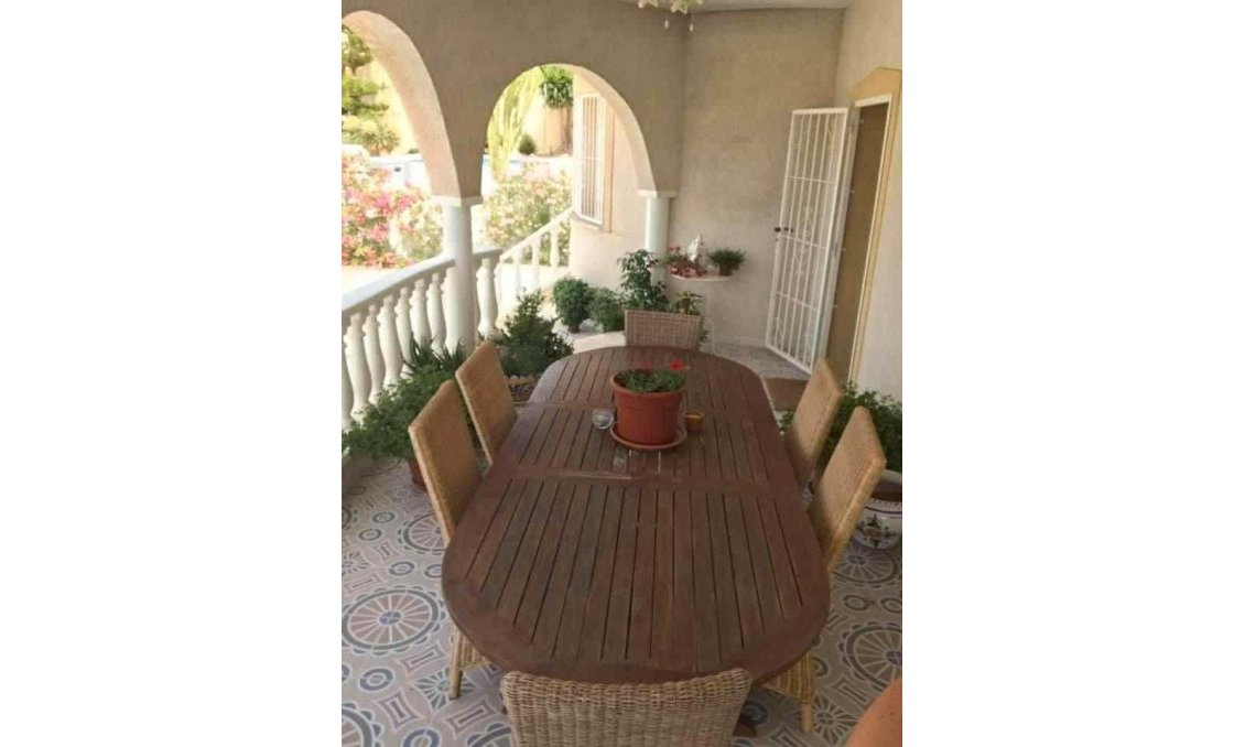 Segunda mano - Villa -
Rojales - La Marquesa