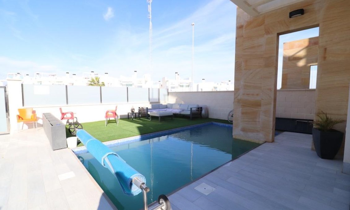 Resale - Villa -
Orihuela Costa - Costa Blanca