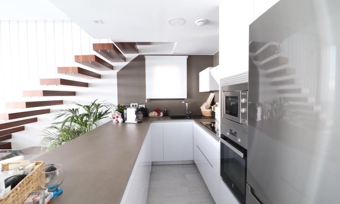 Resale - Villa -
Orihuela Costa - Costa Blanca