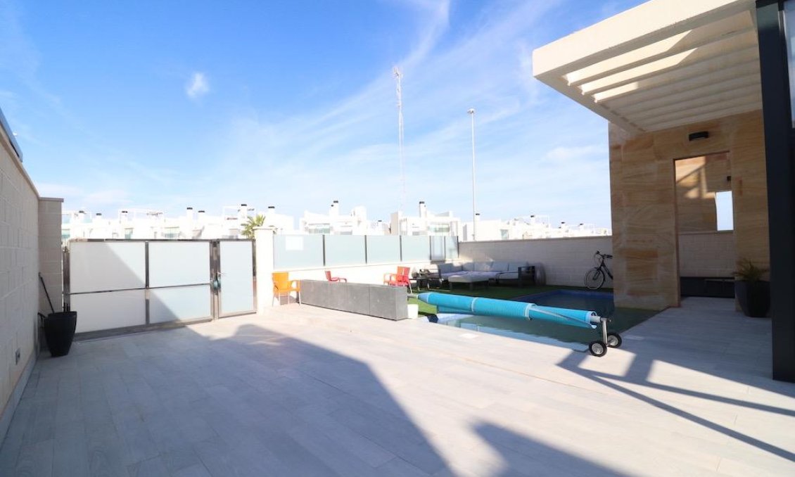 Resale - Villa -
Orihuela Costa - Costa Blanca