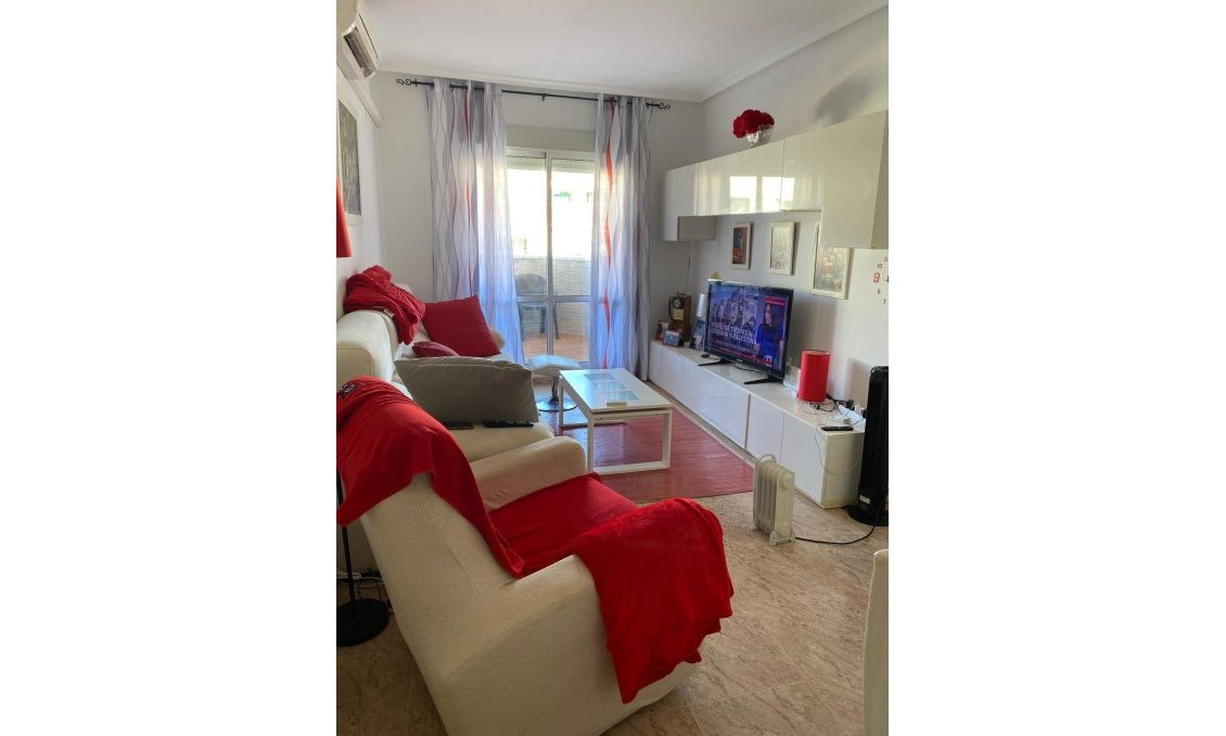 Segunda mano - Ático -
Torrevieja - Estacion De Autobuses