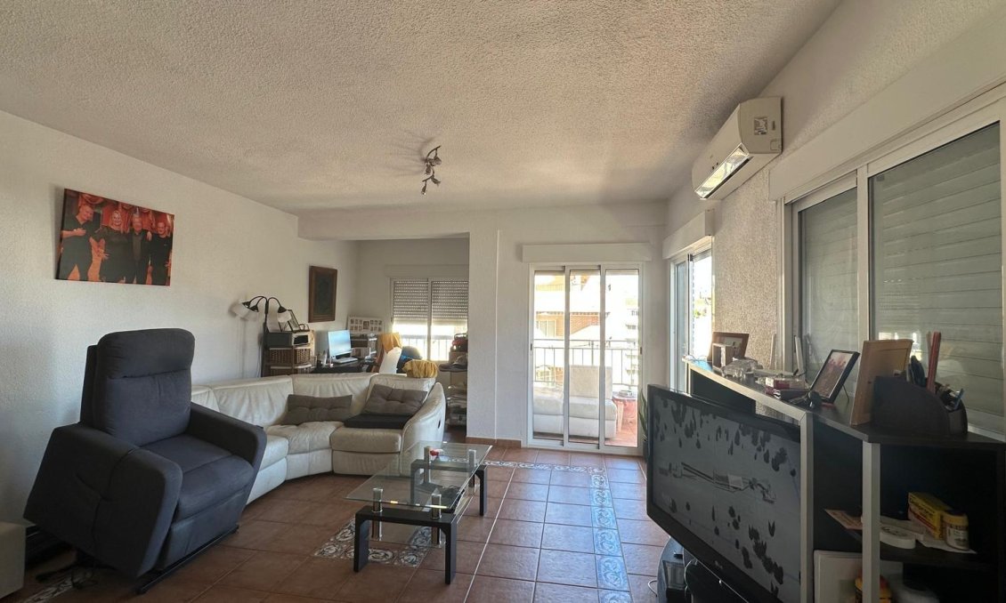 Segunda mano - Apartamento -
Torrevieja - Estacion De Autobuses