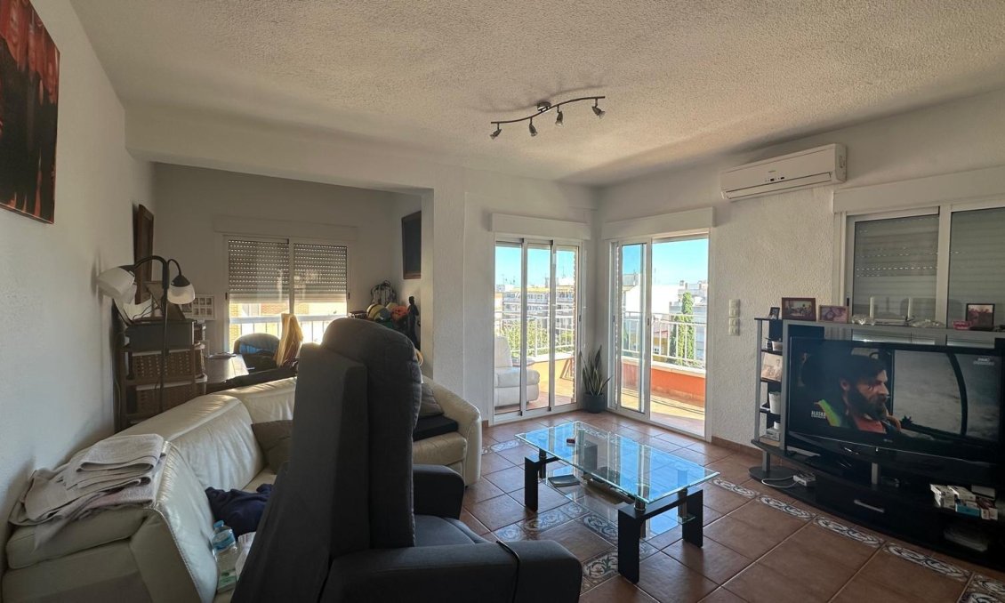 Wiederverkauf - Wohnung -
Torrevieja - Estacion De Autobuses