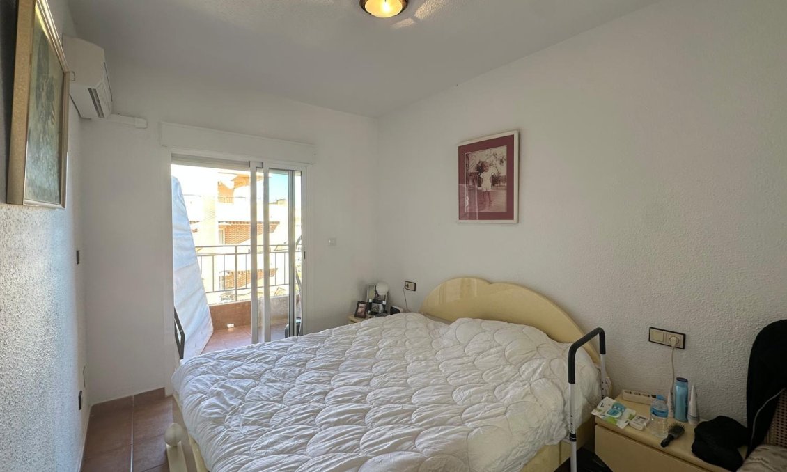 Wiederverkauf - Wohnung -
Torrevieja - Estacion De Autobuses