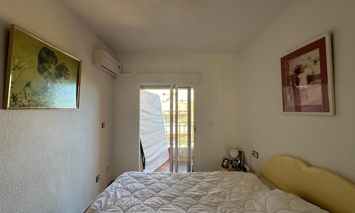 Wiederverkauf - Wohnung -
Torrevieja - Estacion De Autobuses