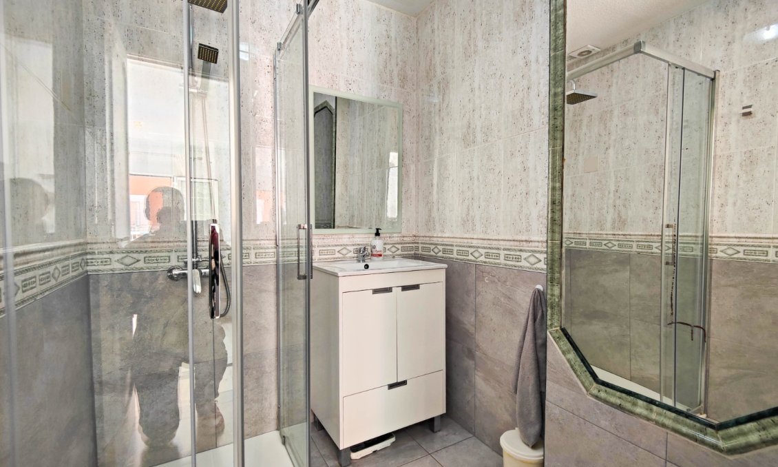 Revânzare - Mansardă -
Torrevieja - Costa Blanca