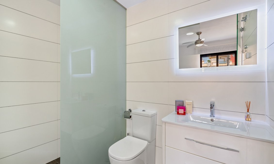 Revânzare - Apartament -
Orihuela Costa - Costa Blanca