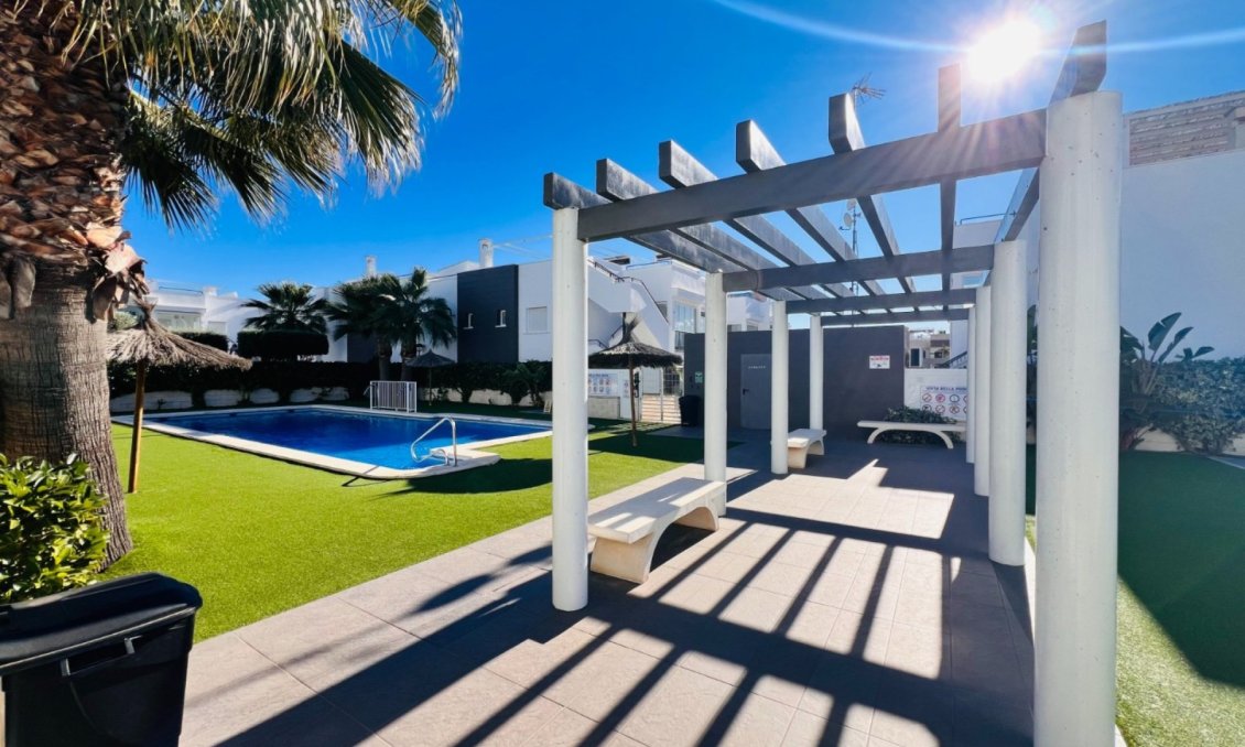 Revânzare - Bungalou -
Torrevieja - Costa Blanca