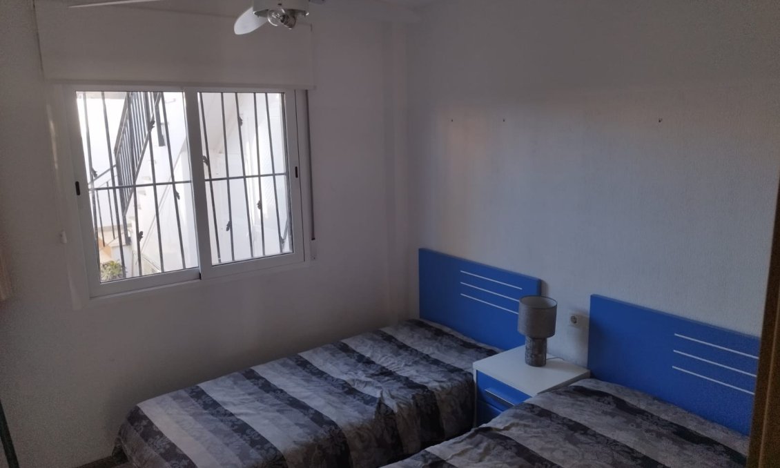 Revânzare - Bungalou -
Torrevieja - Costa Blanca