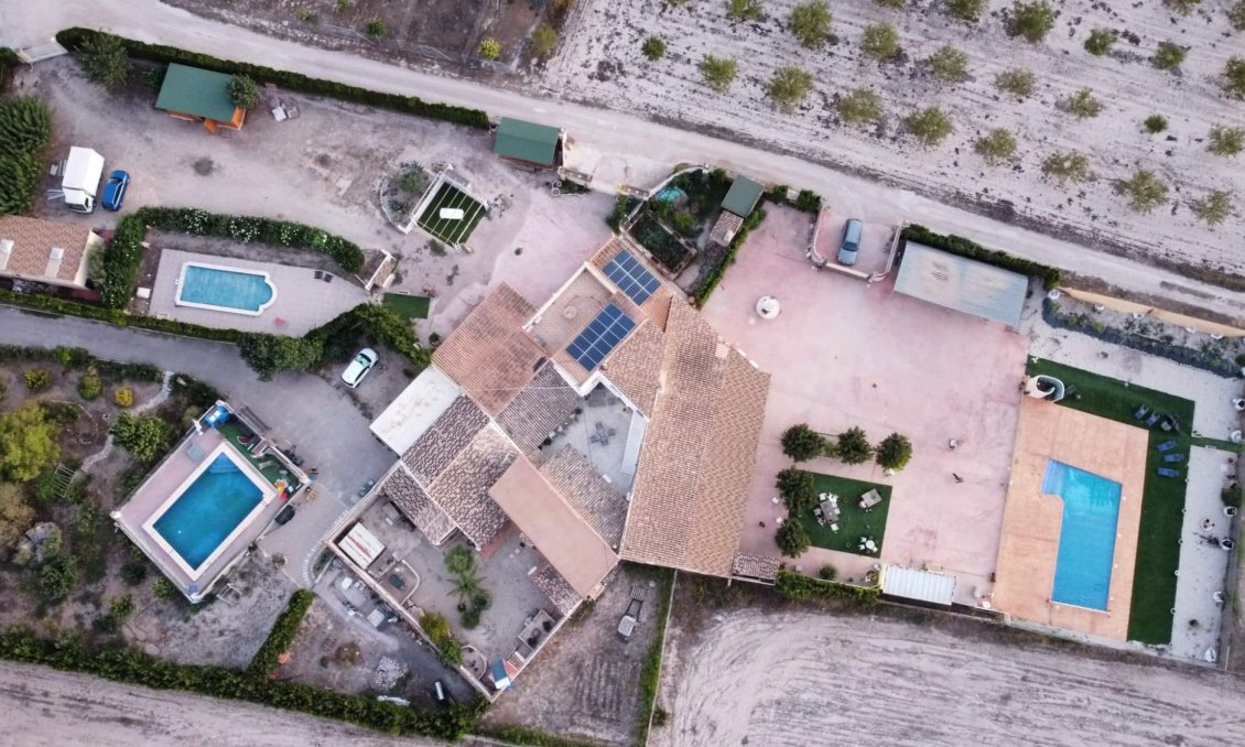 Revente - Villa -
Villena - Inland