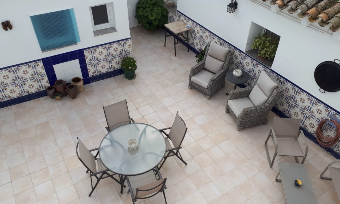 Revente - Villa -
Villena - Inland