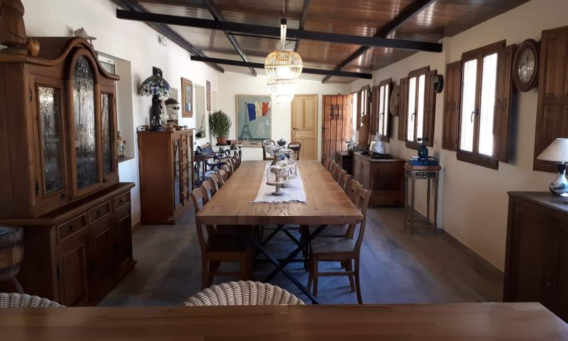 Revente - Villa -
Villena - Inland