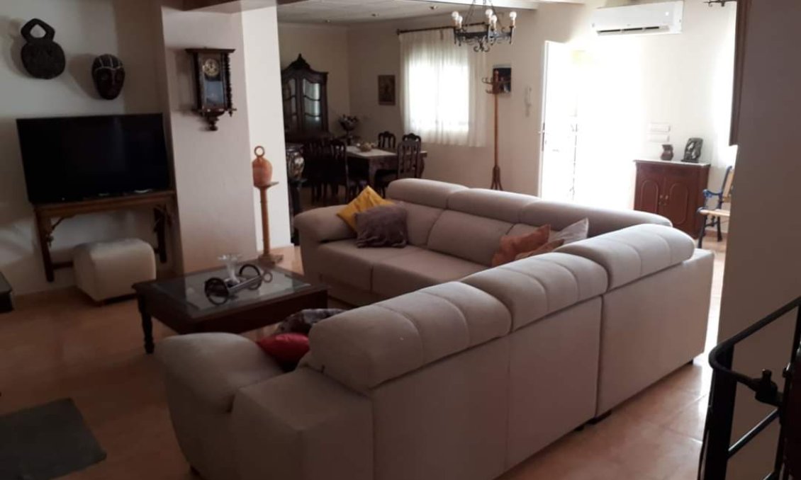 Revente - Villa -
Villena - Inland