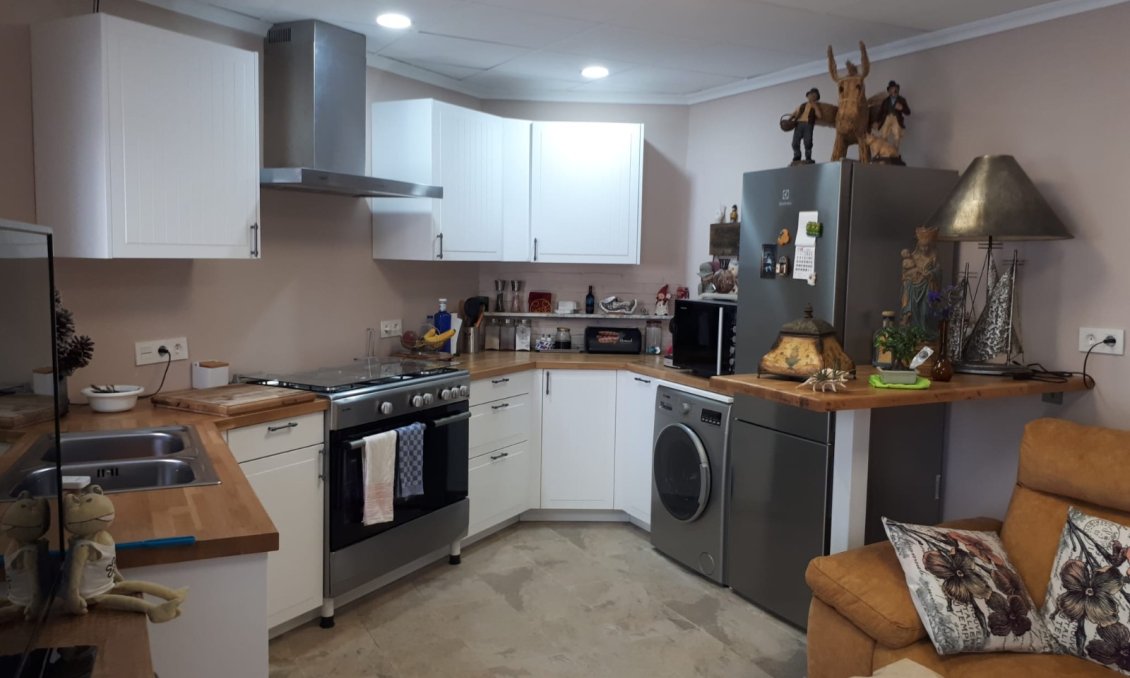 Revente - Villa -
Villena - Inland