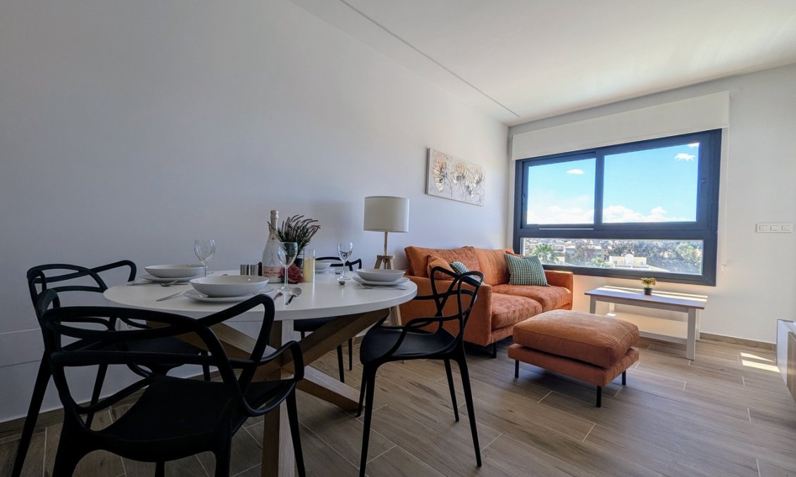 Revente - Attique -
Villamartin - Costa Blanca