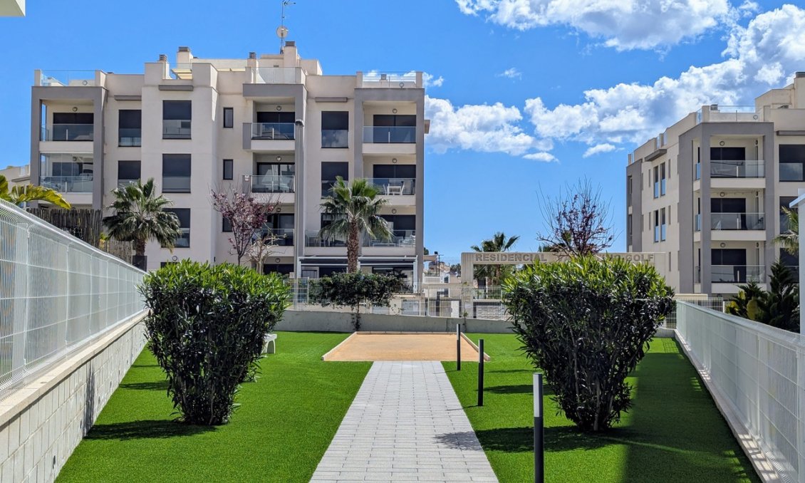 Revente - Attique -
Villamartin - Costa Blanca