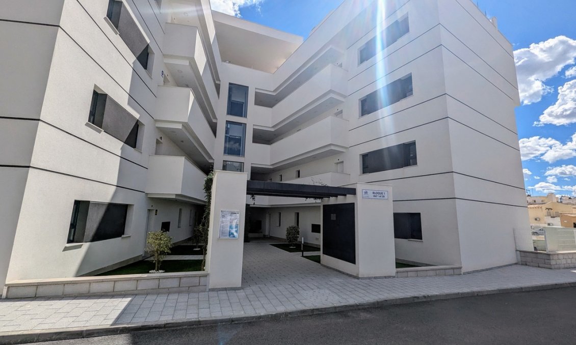 Revente - Attique -
Villamartin - Costa Blanca