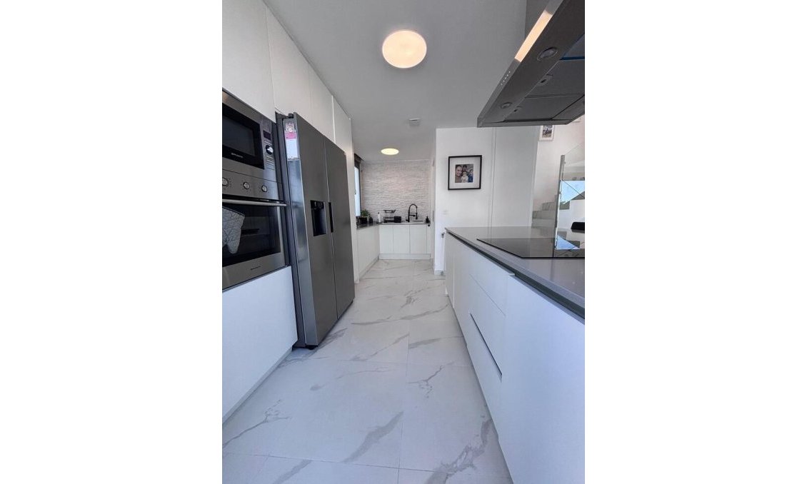 Segunda mano - Villa -
Villamartin - Costa Blanca