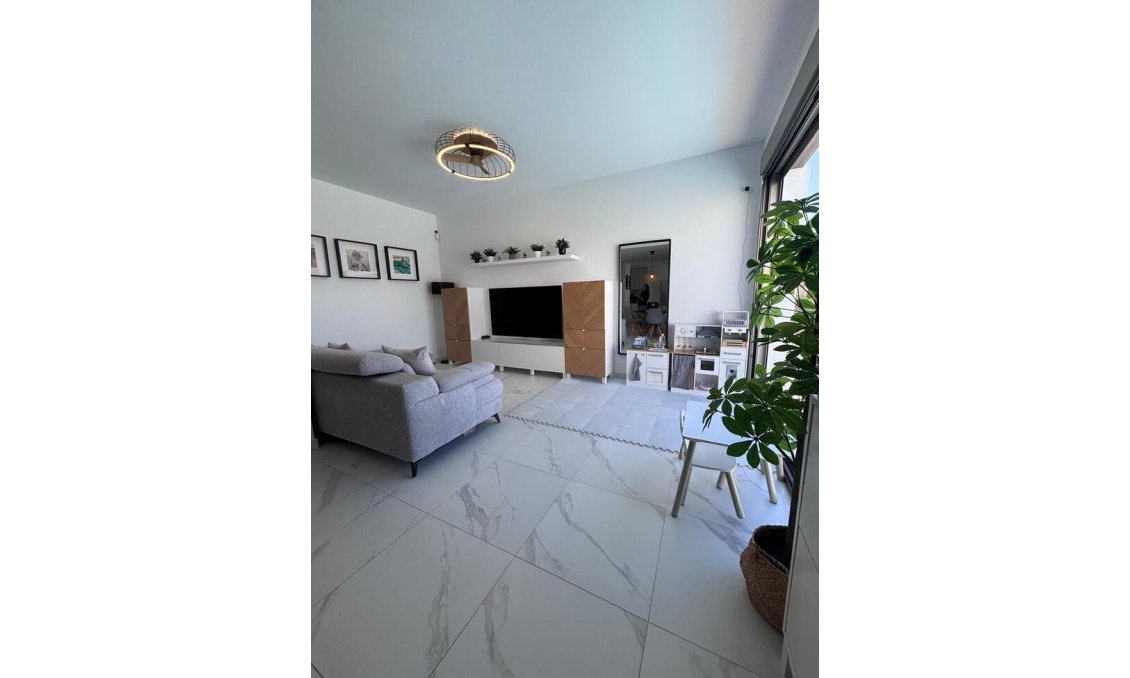 Segunda mano - Villa -
Villamartin - Costa Blanca