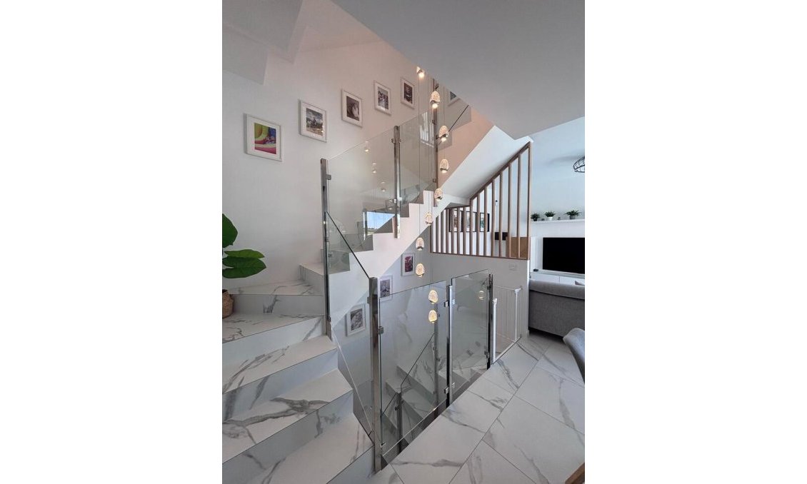 Segunda mano - Villa -
Villamartin - Costa Blanca