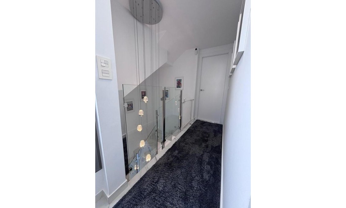 Segunda mano - Villa -
Villamartin - Costa Blanca