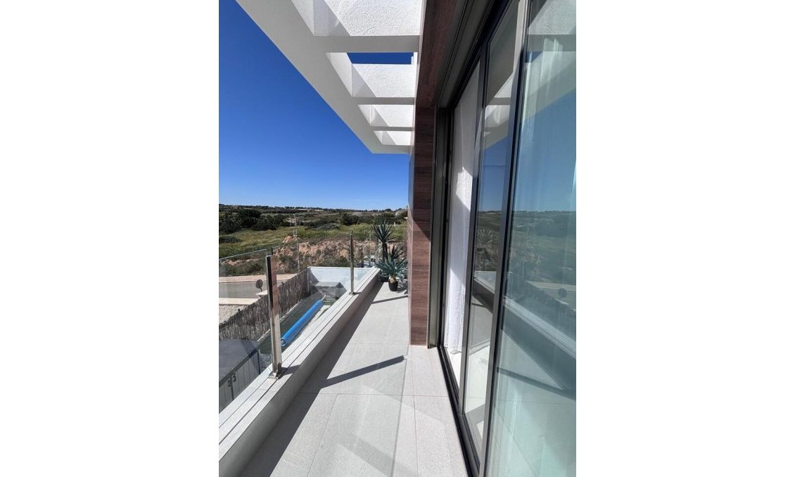 Segunda mano - Villa -
Villamartin - Costa Blanca