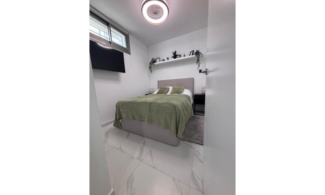 Segunda mano - Villa -
Villamartin - Costa Blanca