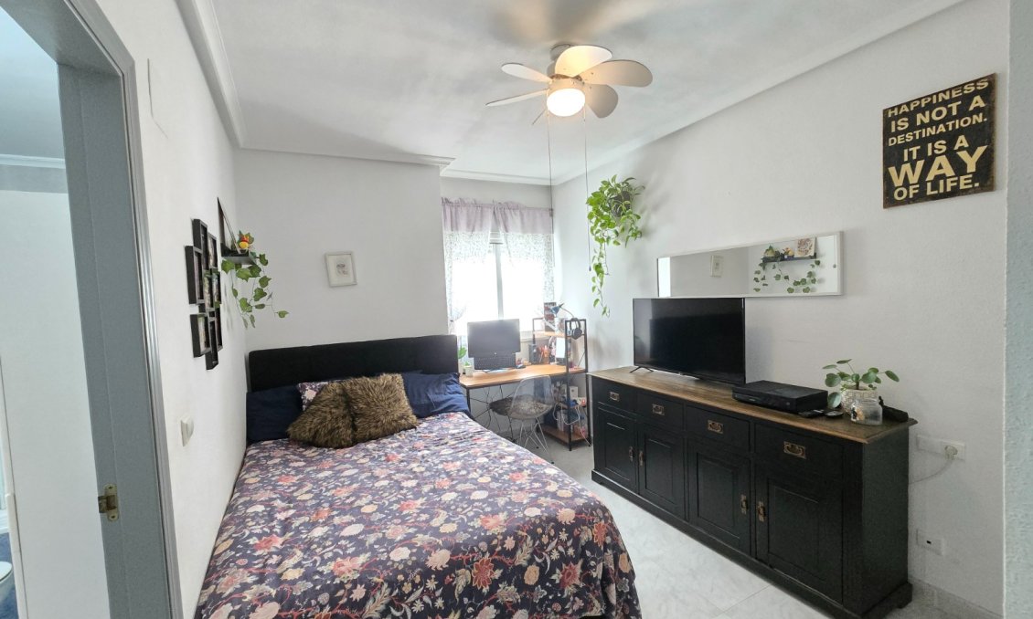 Segunda mano - Apartamento -
Los Montesinos *