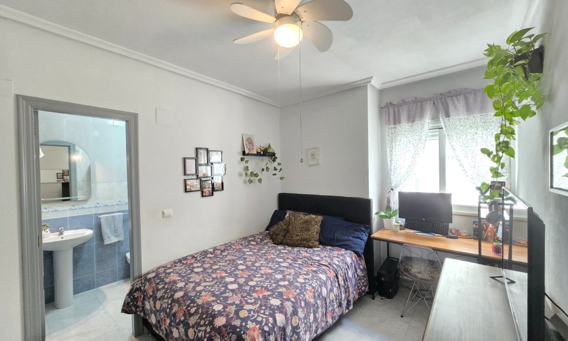 Segunda mano - Apartamento -
Los Montesinos *