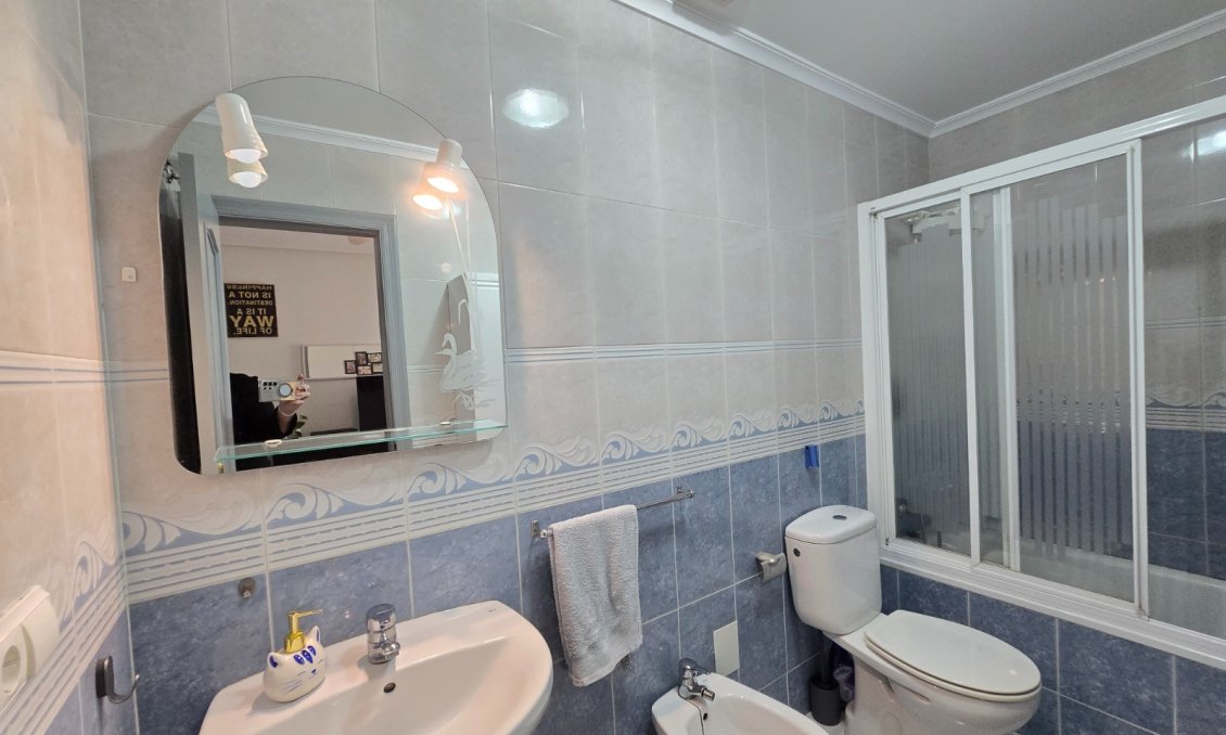 Segunda mano - Apartamento -
Los Montesinos *